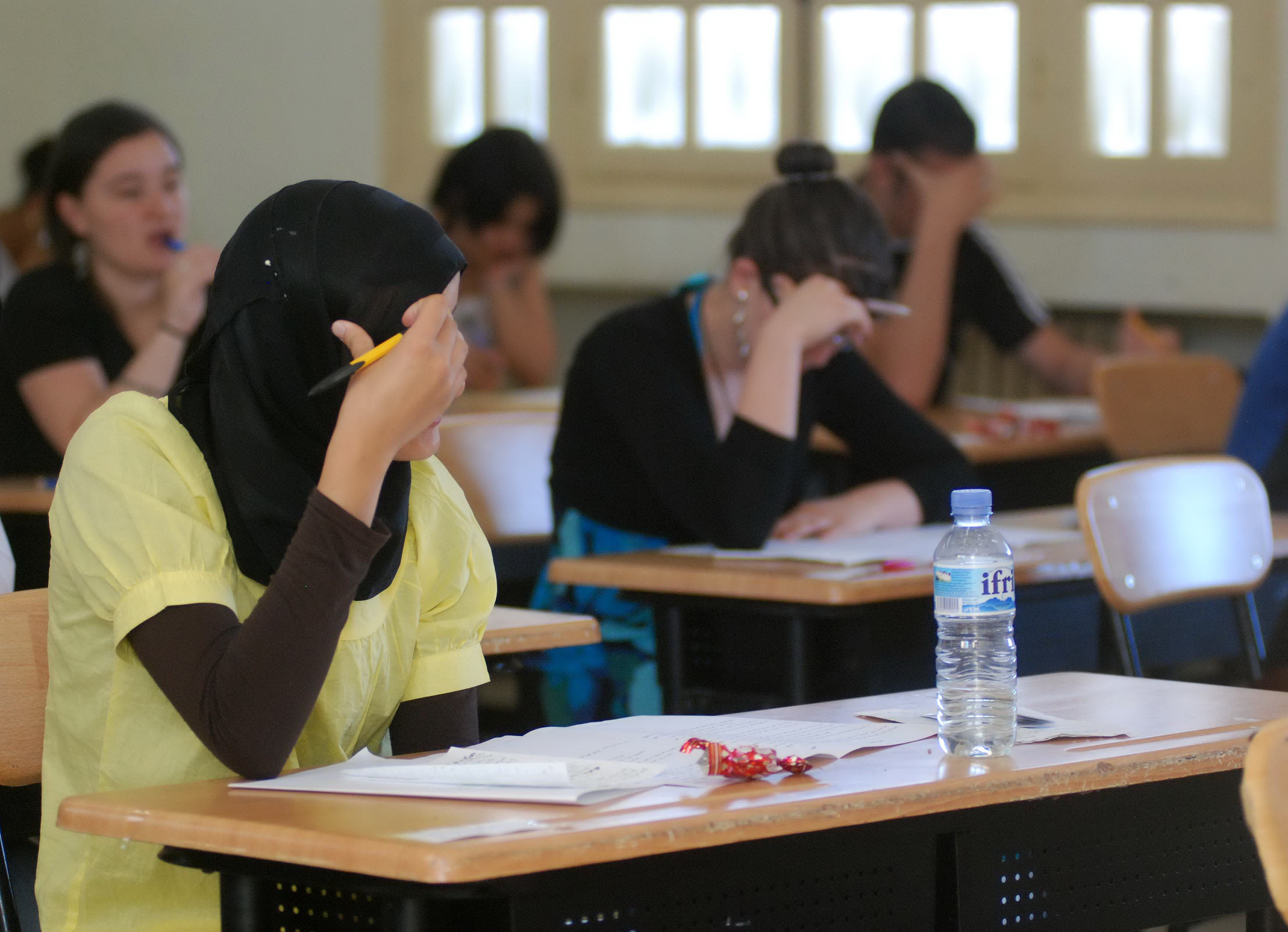 أكثر من 800 ألف مترشح يجتازون امتحانات البكالوريا هذا الأحد