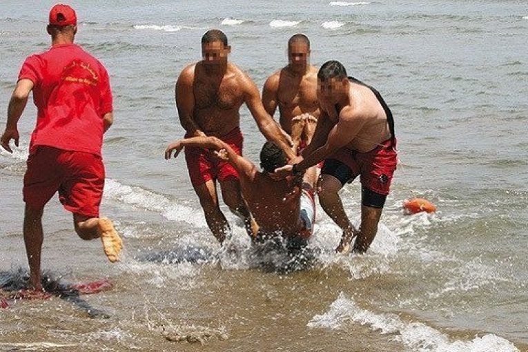 وفاة 4 أشخاص غرقا وإنقاذ 874 آخرين خلال 24 ساعة الأخيرة