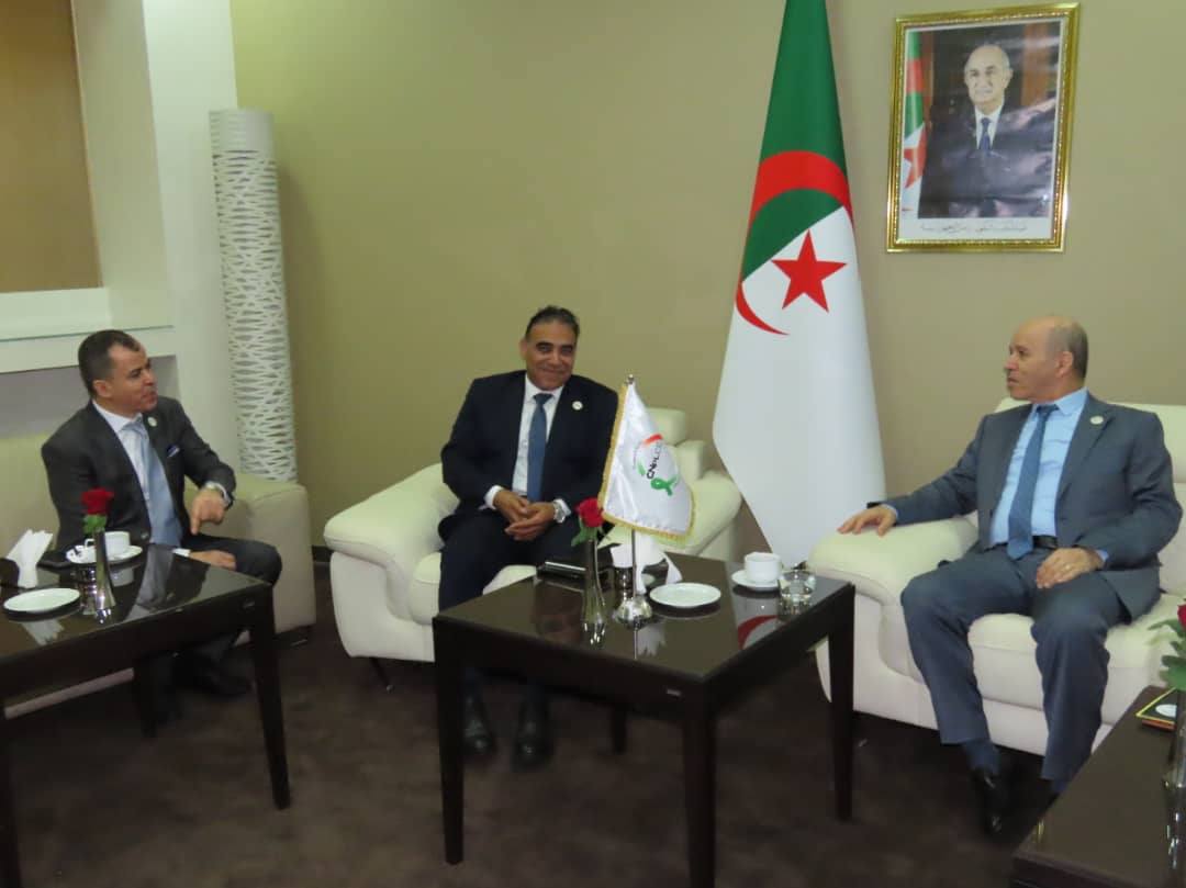 وزير الصحة يلتقي برئيس اللجنة القومية للمبادرة الرئاسية لصحة المرأة بمصر عضو المجلس العلمي للوكالة الدولية لأبحاث السرطان (IARC)