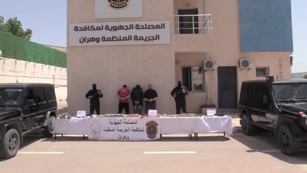 SRLCO وهران تفكك شبكة إجرامية منظمة تنشط في المتاجرة بالأسلحة النارية والذخيرة والأجهزة الحساسة