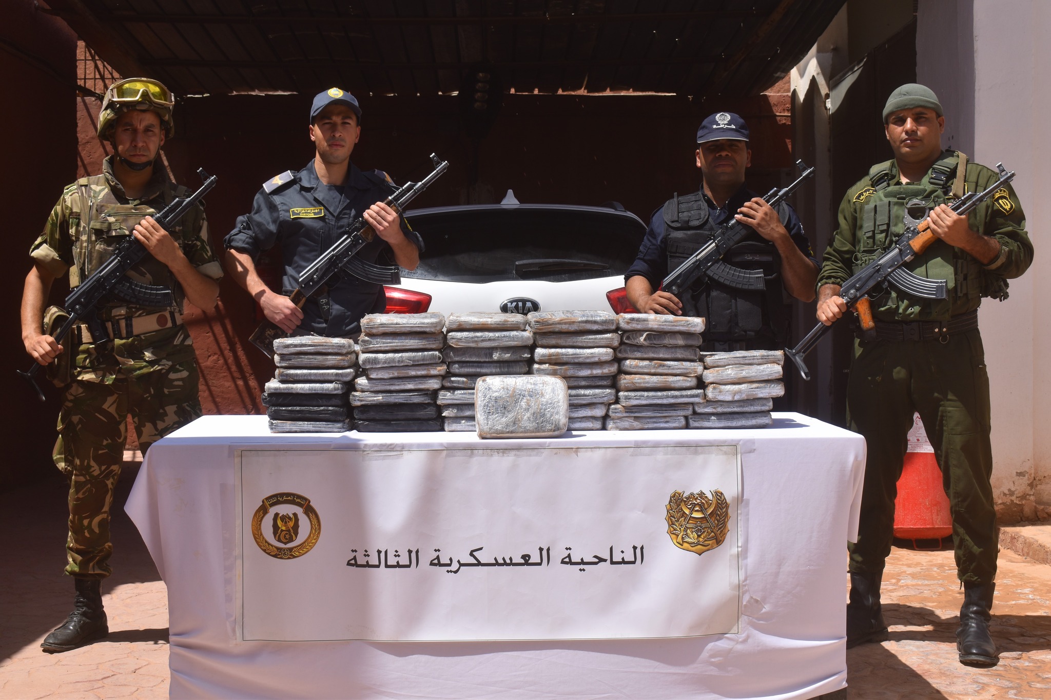 إحباط محاولة إدخال أزيد من 3 قناطير من الكيف المعالج عبر الحدود مع المغرب
