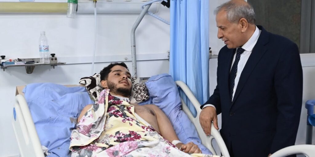 الرئيس المدير العام لمجمع سوناطراك يزور المصابين في حادث ملعب 5 جويلية