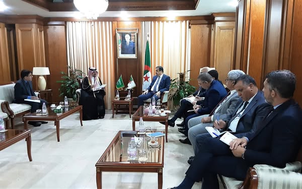 عرقاب يستقبل سفير المملكة العربية السعودية لدى الجزائر