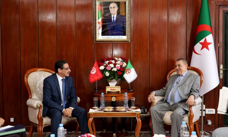 مراد يستقبل سفير الجمهورية التونسية بالجزائر