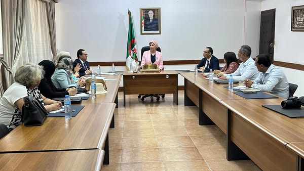 وزيرة التضامن الوطني تشرف على اجتماع تنسيقي حول المنحة المدرسية الخاصة