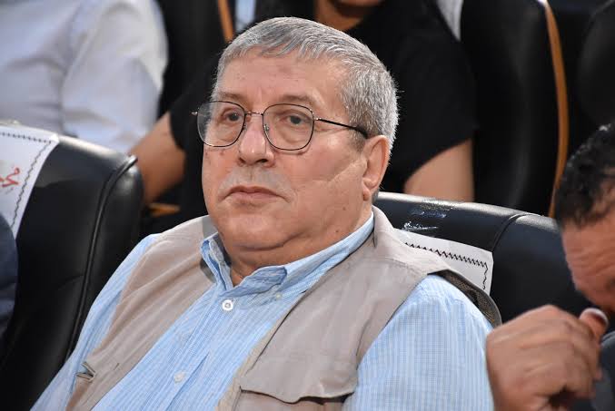 وزير الاتصال يعزي في وفاة الإعلامي علي ذراع