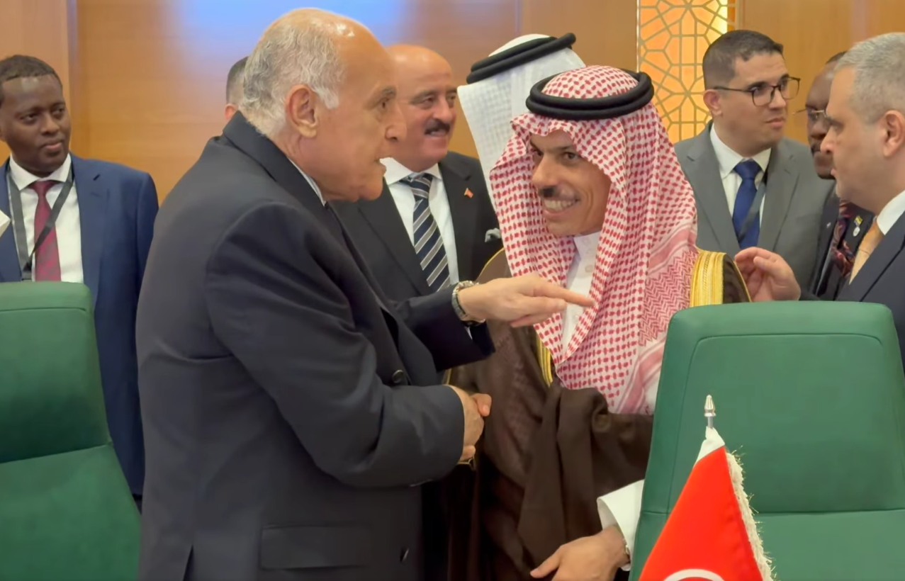 عطاف يشارك في افتتاح أشغال الدورة الاستثنائية لمجلس وزراء خارجية الدول الأعضاء بجدة