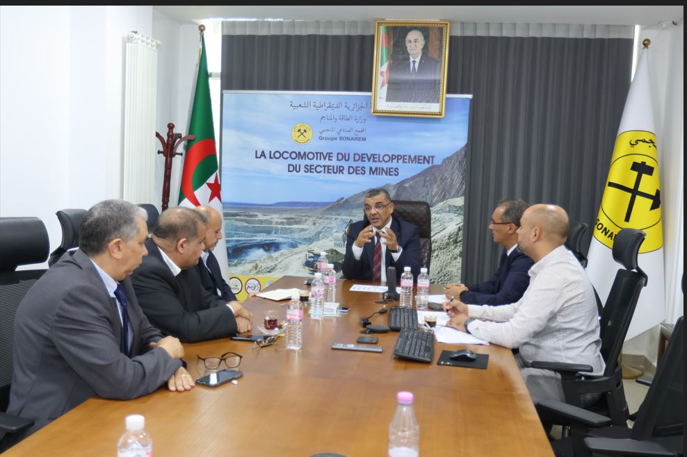 الرئيس المدير العام لمجمع سونارم يترأس اجتماعا لتصدير الرخام وكاربونات الكالسيوم
