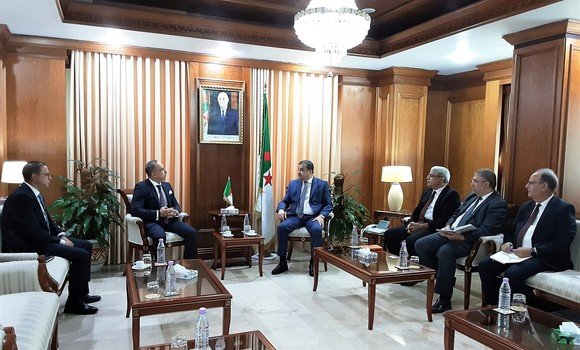 عرقاب يستقبل نائب رئيس شركة هاليبرتون لمنطقة شمال إفريقيا