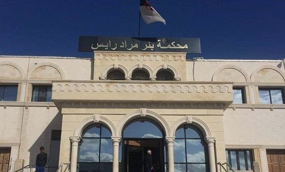 ايداع أحد المتهمين رهن الحبس المؤقت في الاعتداء على فتاة بدالي ابراهيم