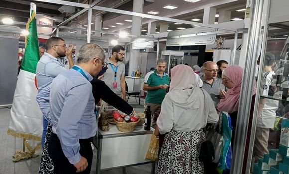 الجناح الجزائري بمعرض دمشق الدولي يواصل استقطاب الزوار