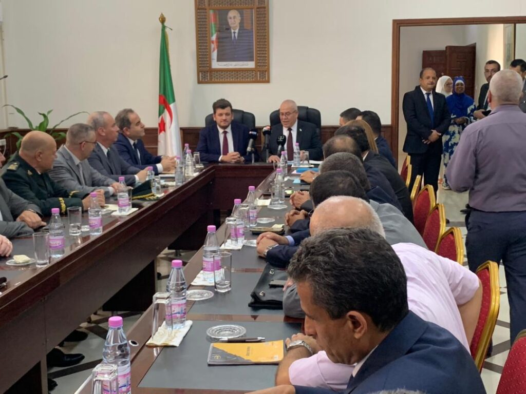 المهدي وليد يتسلم مهامه على رأس وزارة الفلاحة والتنمية الريفية و الصيد البحري