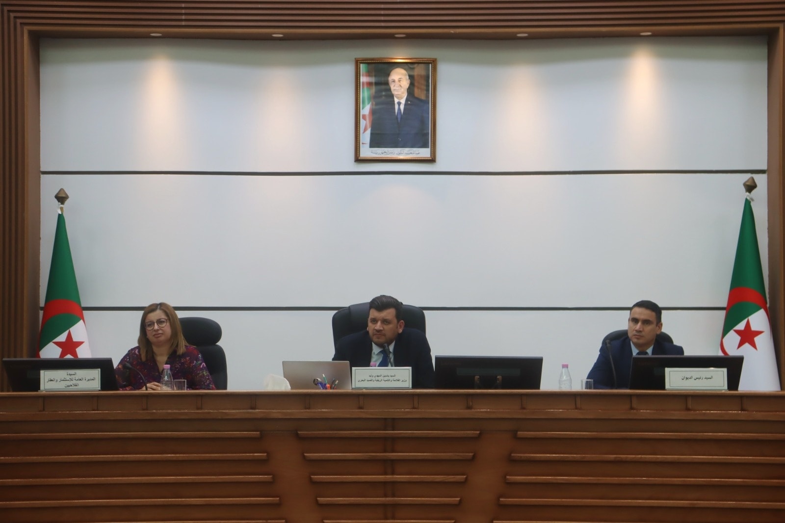 مهدي وليد يترأس لقاءً وطنياً مع مستثمرين مستفيدين من أراضٍ فلاحية في ولايات الجنوب