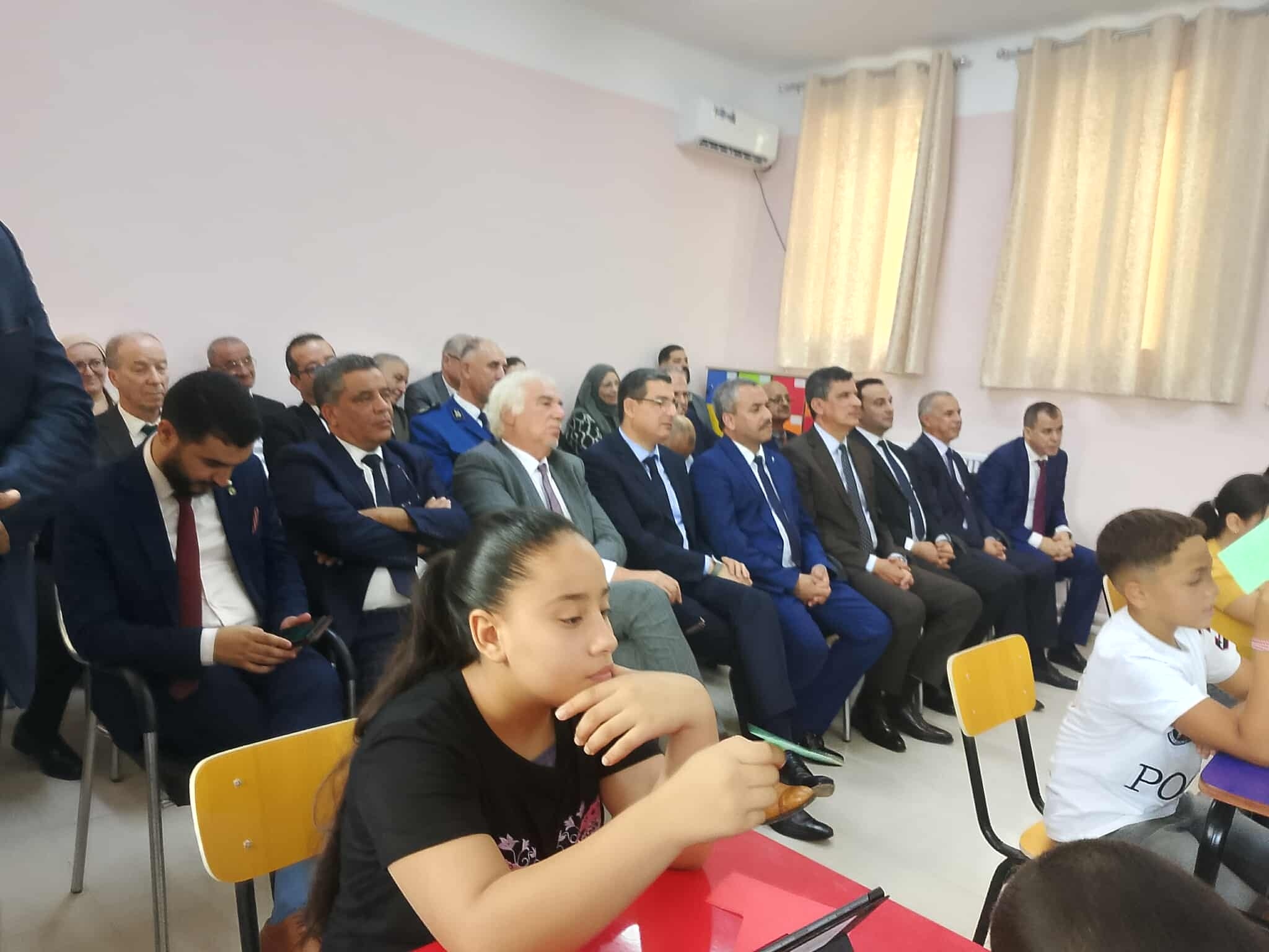 وزير التربية يكشف عن مسابقة لتوظيف 45 ألف أستاذ قريبًا