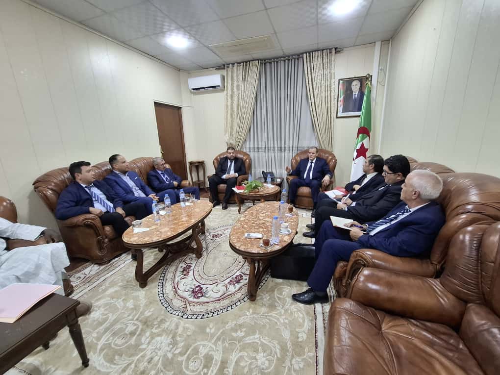 رزيق يتطرق مع وفد عن الاتحاد العام للتجار والحرفيين الجزائريين لآليات مرافقة الفاعلين الاقتصاديين
